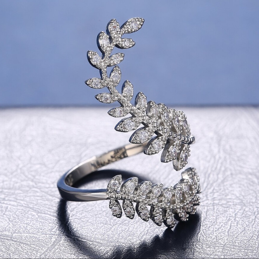 925 SILVER DIAMOND GRACEFUL LEAVES ADJUSTABLE RING, CUTE RING, SHINY RING. - Picture 3 of 5
